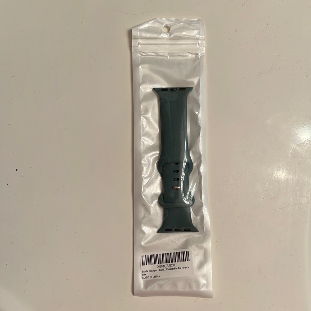 NWT olive green iWatch sports band